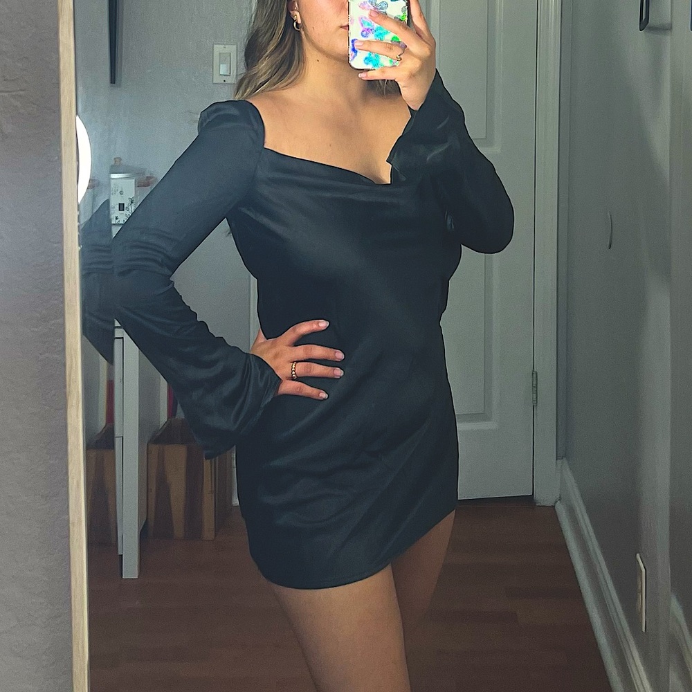 Princess Polly star power mini dress in black ! Size 8. Never worn!